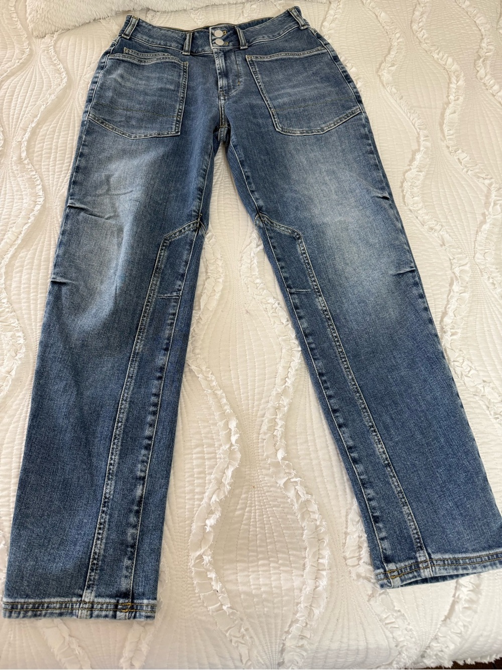 Pilcro Mid-Rise Relaxed Jeans